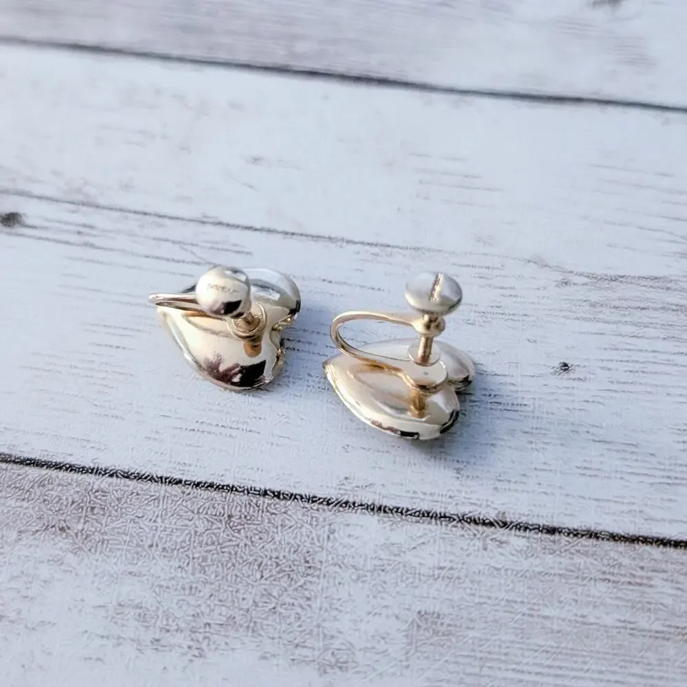 Vintage Screw On Earrings Heart with Faux Pearl Stamped Louvanni?